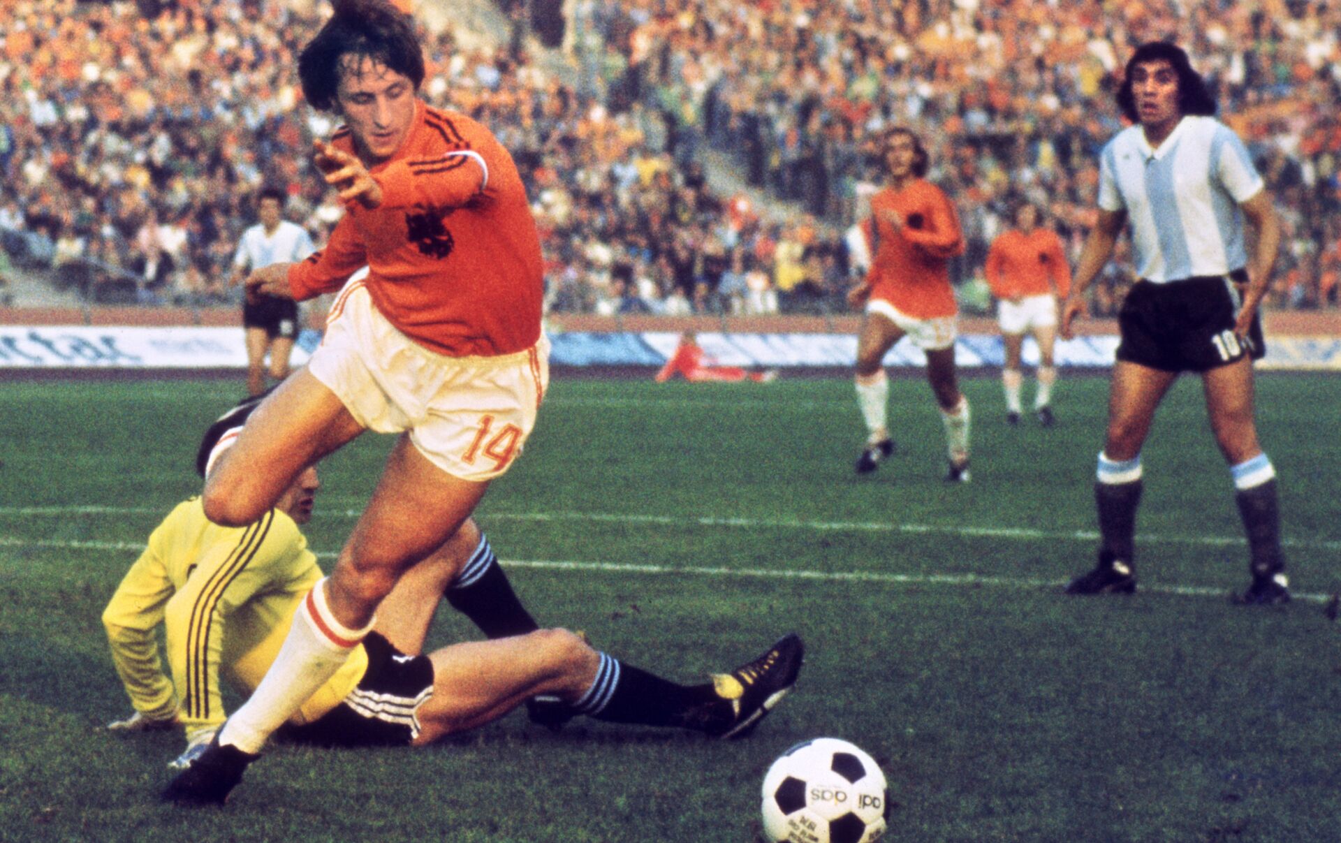 The Dutch Legend Johan Cruyff Bulb