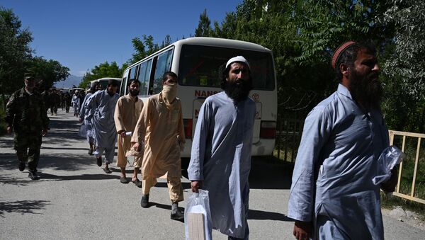 Barış süreci kapsamında serbest bırakılan Afgan Taliban mahkumları - Sputnik Türkiye