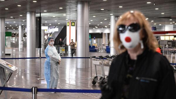 Rus turist, koronavirüs, Şeremetyevo Uluslararası Havalimanı  - Sputnik Türkiye