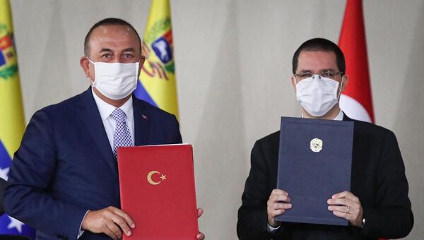  Dışişleri Bakanı Mevlüt Çavuşoğlu ile Venezüellalı mevkidaşı Jorge Arreaza - Sputnik Türkiye