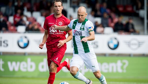  Hollanda Birinci Futbol Ligi (Eredivisie) ekiplerinden Groningen'de futbola dönüş yapan Arjen Robben, takımıyla ilk maçına çıktı. - Sputnik Türkiye