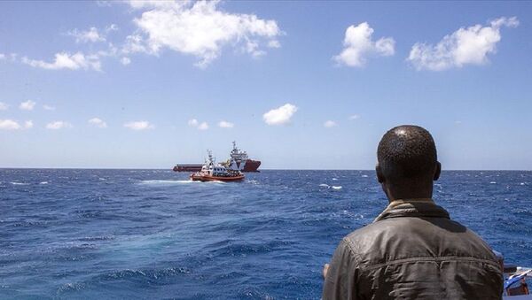 Girit Adası açıklarında göçmenleri taşıyan tekne battı - Sputnik Türkiye