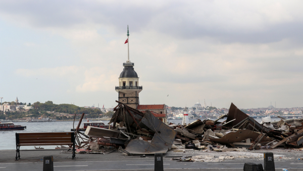 Kız Kulesi'nin karşısındaki iki büfe yıkıldı - Sputnik Türkiye