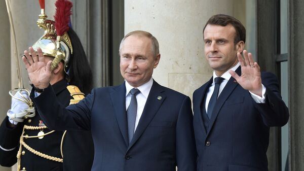  Vladimir Putin, Emmanuel Macron - Sputnik Türkiye