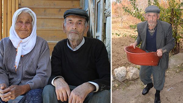 Karaman'ın Ermenek ilçesinde, 2014 yılı Ekim ayında 18 işçinin öldüğü maden faciasında oğlu Tezcan Gökçe'yi yitiren ve cenaze törenine yırtık lastik ayakkabılarıyla katılmasıyla yürekleri burkan Recep Gökçe (79), koronavirüsten hayatını kaybetti. - Sputnik Türkiye