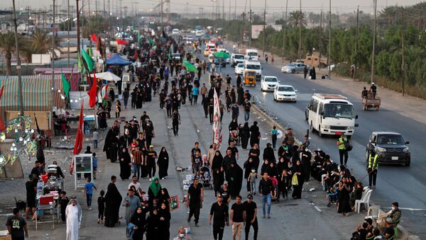 Irak’ın güneyindeki Kerbela kentinde Erbain merasimi sırasında ABD ve İran aleyhine slogan atan gruba güvenlik güçlerinin müdahalesi sonucu 100’den fazla kişi yaralandı. - Sputnik Türkiye