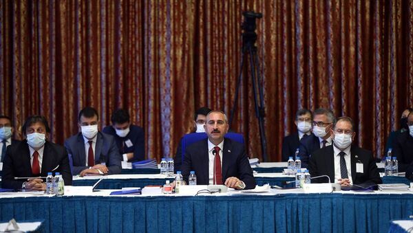 Adalet Bakanı Abdulhamit Gül, bütçe toplantılarına katılarak bakanlığının 2021 yılı bütçesinin sunumunu yaptı. - Sputnik Türkiye