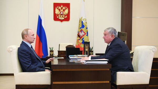 Vladimir Putin ve Rosneft Başkanı İgor Seçin - Sputnik Türkiye