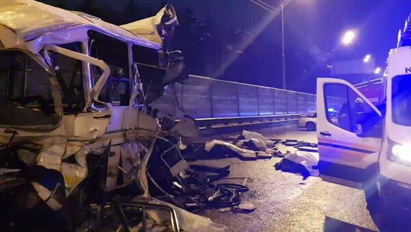 Rusya’da bir kamyon dört askeri otobüse çarptı: 4 kişi öldü, 41 kişi yaralandı - Sputnik Türkiye