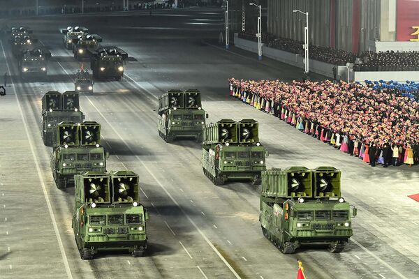 Kuzey Kore'de askeri geçit töreni - Sputnik Türkiye