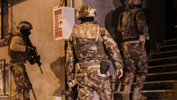 İstanbul - IŞİD operasyonu - İstanbul Terörle Mücadele Şube Müdürlüğü - Sputnik Türkiye