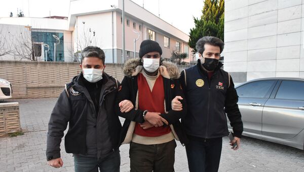 Samsun'da, terör örgütü IŞİD'e yönelik operasyonda yabancı uyruklu 14 zanlı gözaltına alındı. - Sputnik Türkiye