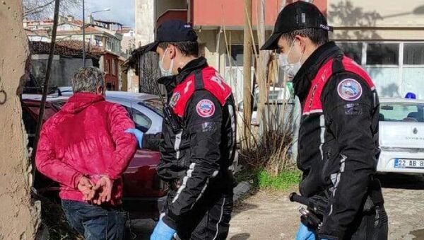 Yavru köpeklere cinsel istismar iddiasıyla gözaltına alındı - Sputnik Türkiye
