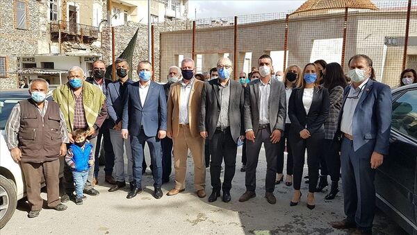 İzmir Tire'de Muharrem İnce'yi destekleyen bir grup CHP'den istifa etti - Sputnik Türkiye