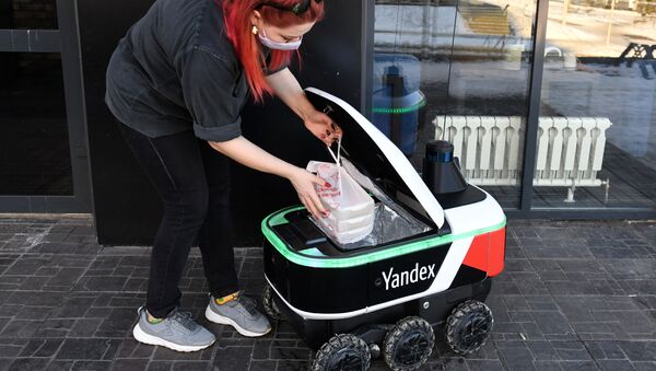 Yandex’in robot kuryesi - Sputnik Türkiye