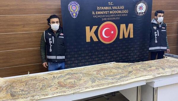 İstanbul’da tarihi eser operasyonu: Roma dönemine ait mozaik yer döşemesi bulundu - Sputnik Türkiye