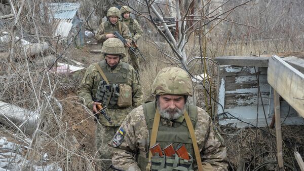 Donetsk yakınlarındaki Ukrayna askerleri - Sputnik Türkiye