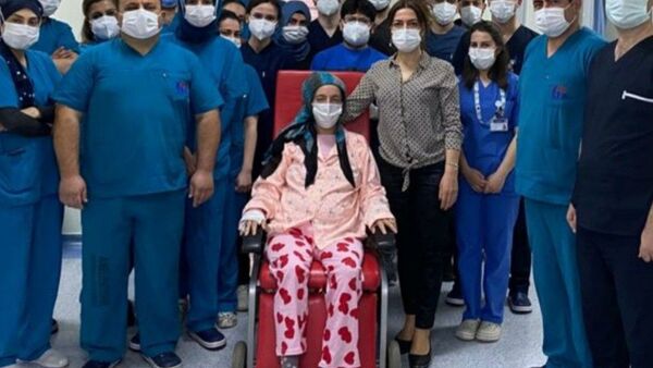 Hamile kadın aynı anda hem koronavirüse ve domuz gribine yakalandı - Sputnik Türkiye