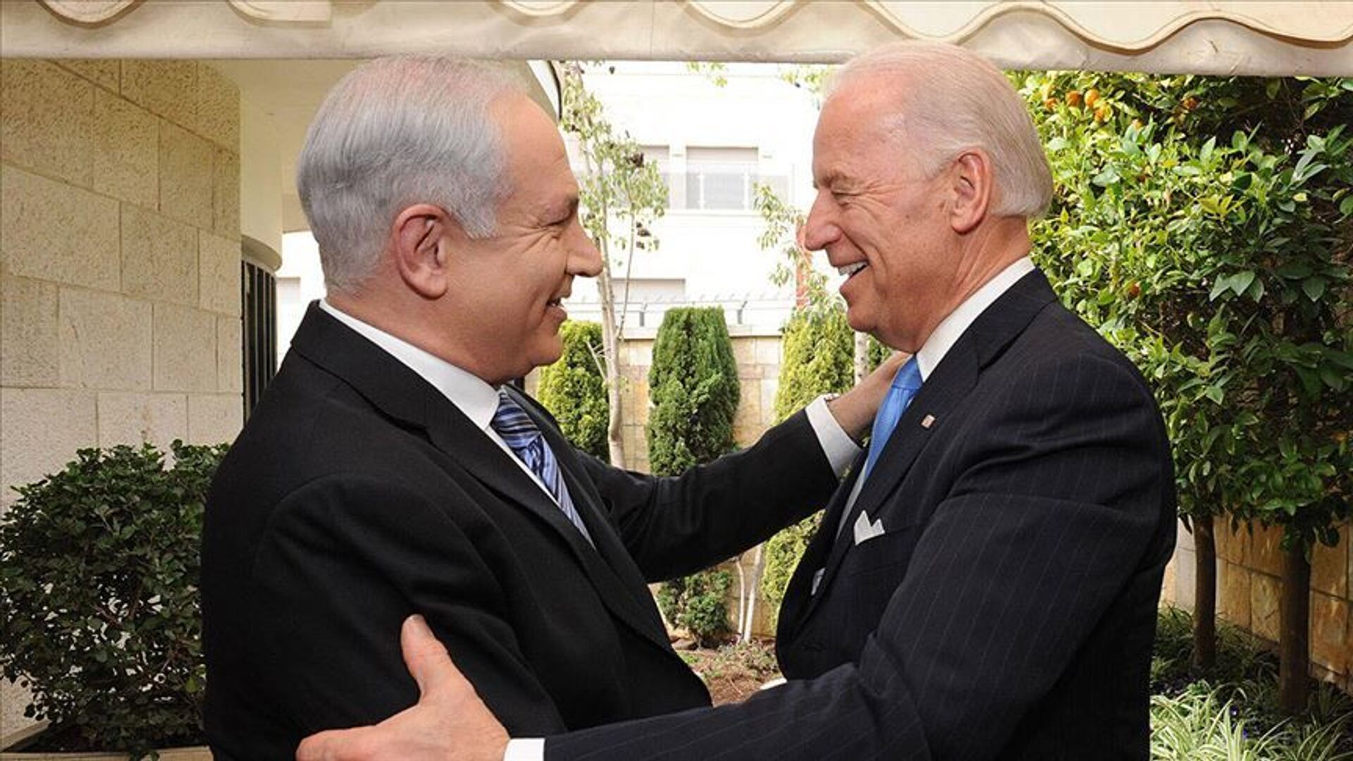ABD Başkanı Biden İsrail'de: Netanyahu ile kucaklaştı - 18.10.2023, Sputnik Türkiye