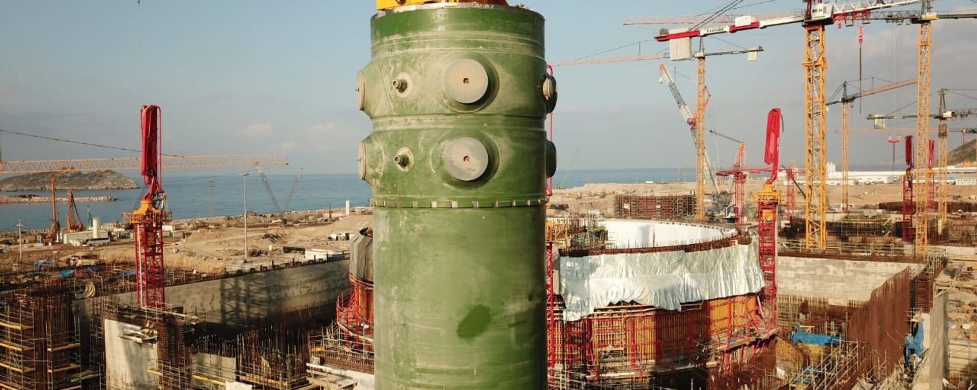 Akkuyu Nükleer Güç Santrali’nde birinci ünitenin reaktör kabı - Sputnik Türkiye, 1920, 19.01.2022