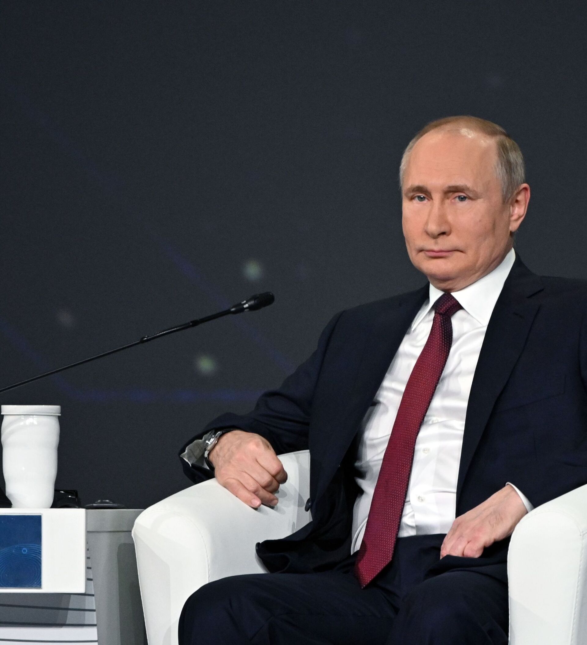 Выступление 2022. Путин ПМЭФ 2021. Владимир Путин ПМЭФ. Путин речь ПМЭФ 2021. Путин Владимир Владимирович ПМЭФ.