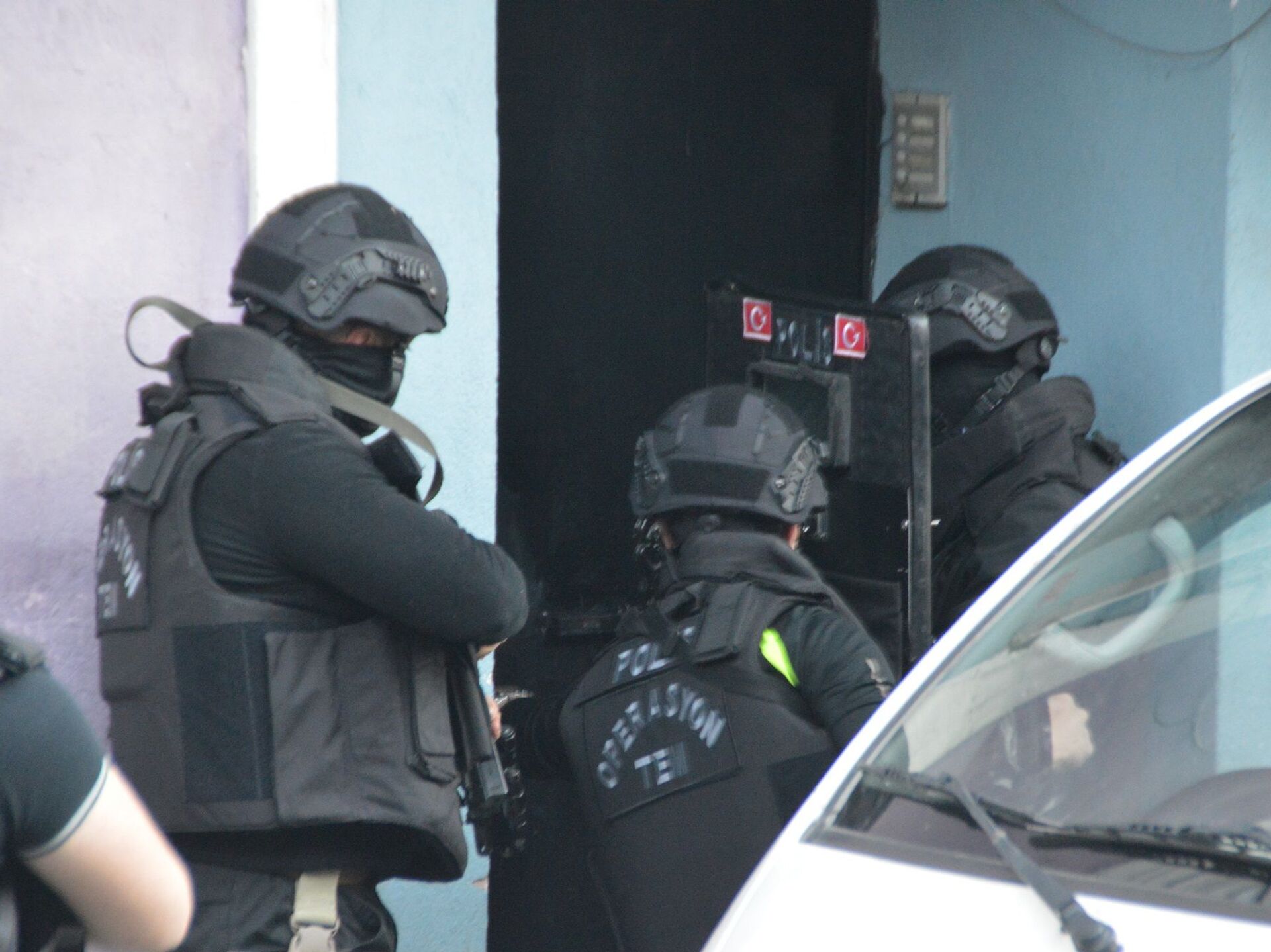 Собр спецназ гранит санкт-петербург. Операция ареста. Операция ареста. Спецназ задерживает террористов. Задержание преступника.