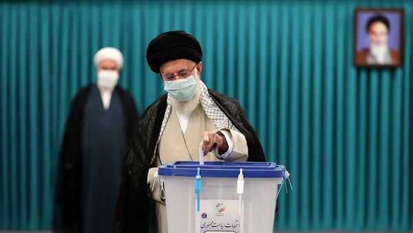 İran'da 13. Cumhurbaşkanlığı Seçimleri için oy verme işlemi başladı - Sputnik Türkiye