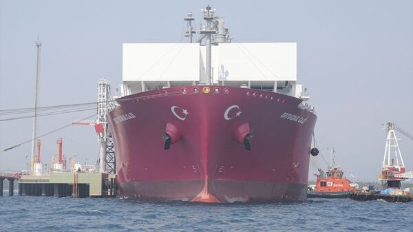 Türkiye'nin ilk doğalgaz depolama gemisi Ertuğrul Gazi - Sputnik Türkiye