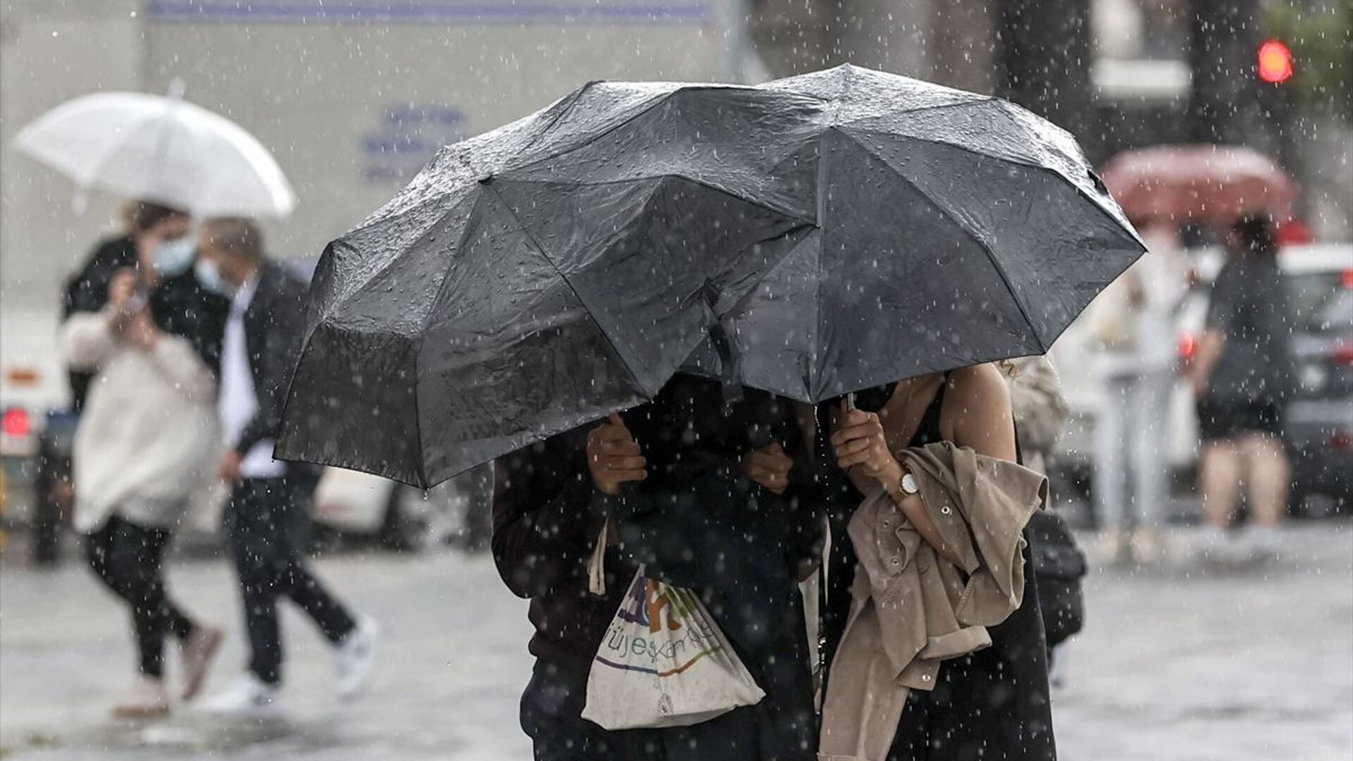 Meteoroloji'den İstanbul için sağanak yağış uyarısı - 27.09.2021, Sputnik Türkiye