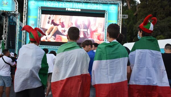 Roma'da dev ekranda İtalya-Avusturya maçı  - Sputnik Türkiye