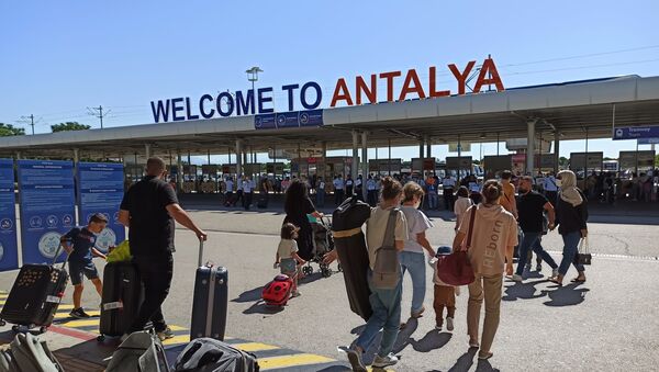 Rus turistler Antalya'da - Sputnik Türkiye