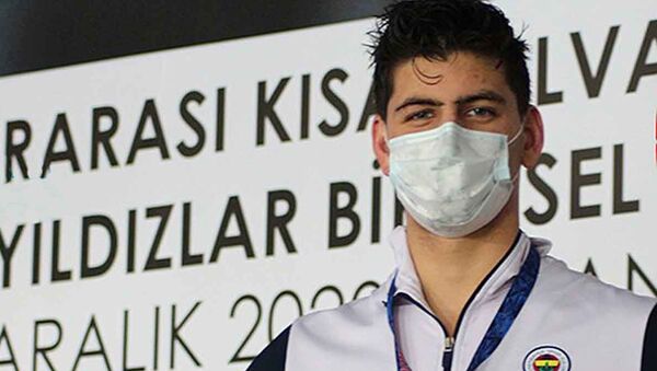 Milli yüzücü Mert Kılavuz, gençlerde Avrupa şampiyonu oldu - Sputnik Türkiye