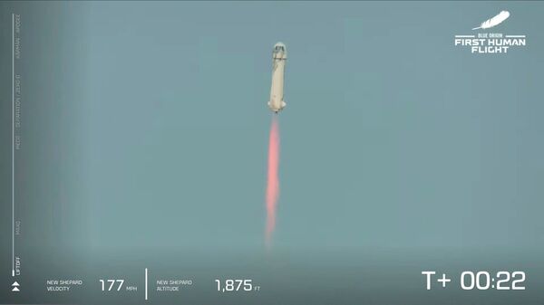 Amazon'un kurucusu Jeff Bezos, sahibi olduğu uzay araştırmaları şirketi Blue Origin roketi ile roketi ile bugün uzaya fırlatıldı. - Sputnik Türkiye