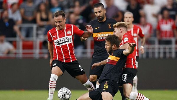 UEFA Şampiyonlar Ligi 2. Eleme Turu ilk maçında Galatasaray, Hollanda ekibi PSV'ye deplasmanda 5-1 mağlup oldu  - Sputnik Türkiye