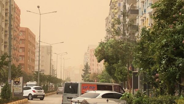 Mardin'de toz fırtınası  - Sputnik Türkiye