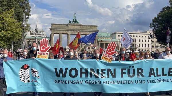 Almanya'da artan konut fiyatları Berlin'de binlerce kişi tarafından protesto edildi - Sputnik Türkiye