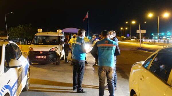 Kırıkkale'de karantina ihlali yapan temaslı 2 kişiye 8 bin 100 lira ceza yazıldı - Sputnik Türkiye