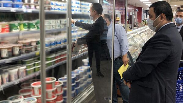 Ticaret Bakanlığınca, Ümraniye'deki bazı zincir market şubelerinde etiket ve fahiş fiyat artışı denetimi yapıldı.
 - Sputnik Türkiye