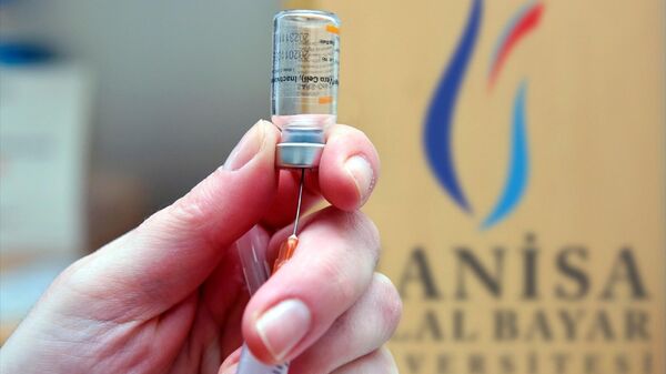 Manisa Celal Bayar Üniversitesi (MCBÜ) Tıp Fakültesi Hafsa Sultan Hastanesi'nde görevli 1053 sağlık çalışanı üzerinde yapılan araştırmada, üç doz aşı olanların tümünün koruyucu antikor düzeyine ulaştığı belirlendi.
 - Sputnik Türkiye