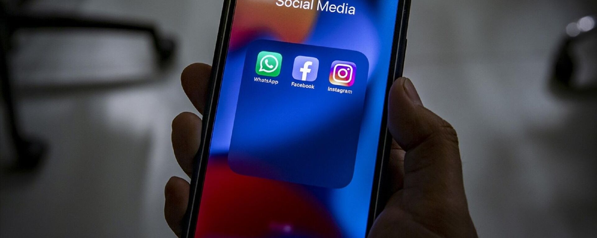Sosyal medya platformları Whatsapp, Instagram ve Facebook'a dünya genelinde erişim sorunu yaşandığı bildirildi.
 - Sputnik Türkiye, 1920, 05.10.2021