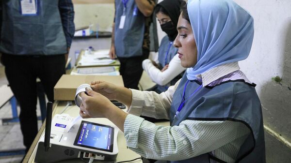 Irak'taki Kürdistan Yurtseverler Birliği (KYB), Erbil'deki seçim sonuçlarını reddederek oylama sürecinde hile yapıldığı iddiasında bulundu. - Sputnik Türkiye