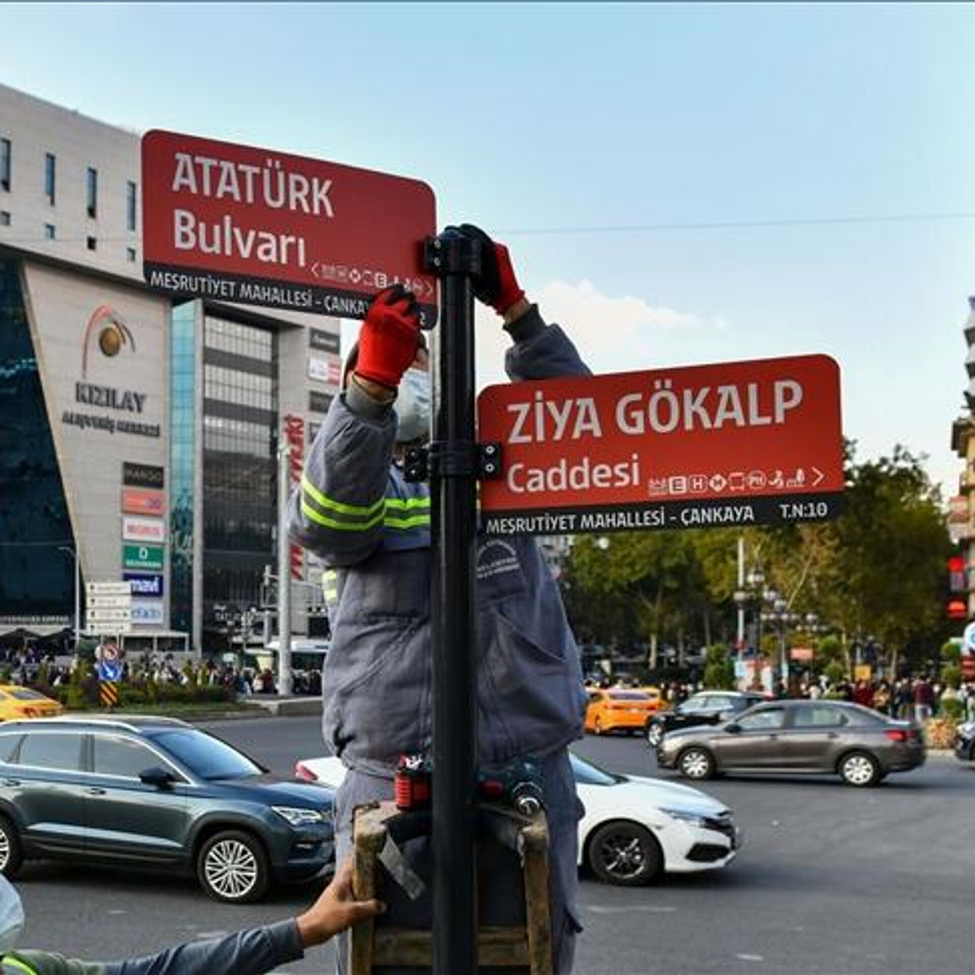 Ankaralılar Seçmişti: Başkent'in Cadde Ve Sokaklarında Yeni Tabela ...