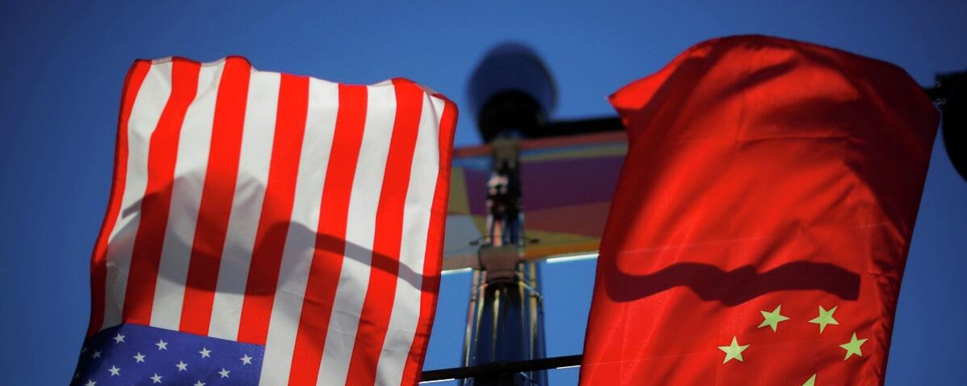 ABD - Çin bayrağı - Sputnik Türkiye, 1920, 16.11.2021