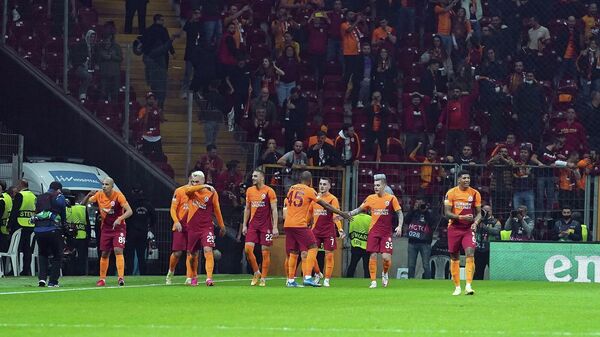 Galatasaray, UEFA Avrupa Ligi E Grubu dördüncü haftasında konuk ettiği Rusya temsilcisi Lokomotiv Moskova ile 1-1 berabere kaldı. - Sputnik Türkiye