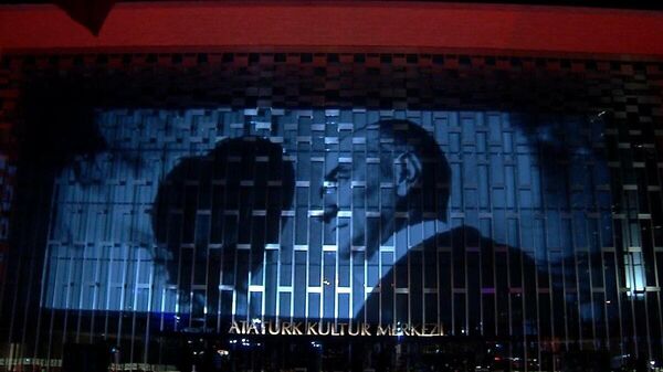 Atatürk Kültür Merkezi ve Galata Kulesi’nde ışık gösterisiyle 10 Kasım anması - Sputnik Türkiye