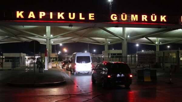 Edirne'ye alışverişe gelen Bulgarlar geri dönüşte Kapıkule'de yoğunluk oluşturdu
 - Sputnik Türkiye