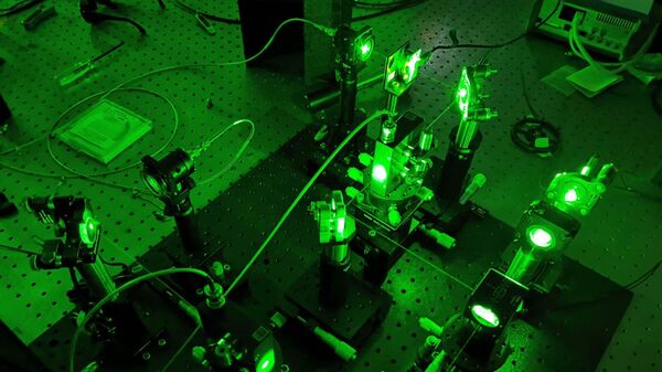 Northwestern Üniversitesi'nde tasarlanan yeni holografik kamera, katı ve opak her şeyi görüntüleyebiliyor. - Sputnik Türkiye