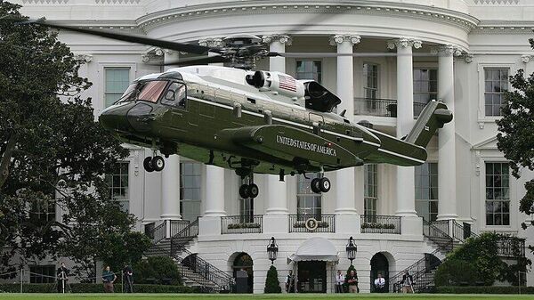 Denemeler sırasında Beyaz Saray'ın ön cephesine inen ABD başkanlık helikopteri (Marine One) adayı Sikorsky VH-92 - Sputnik Türkiye