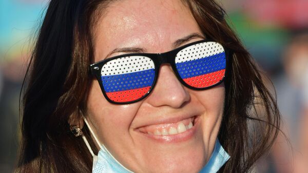 Rusya- Rus vatandaşı- Gülümseme- Mutluluk - Sputnik Türkiye