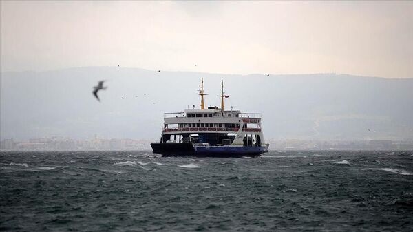 Gökçeada-Kabatepe hattında bazı feribot seferlerine fırtına engeli - Sputnik Türkiye